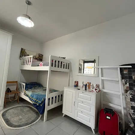 Shengjin Apartment *