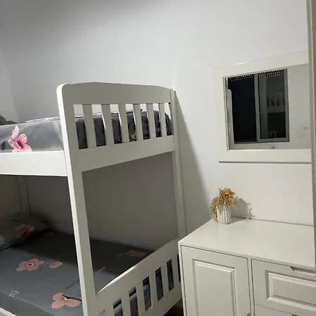 Shengjin Apartment *